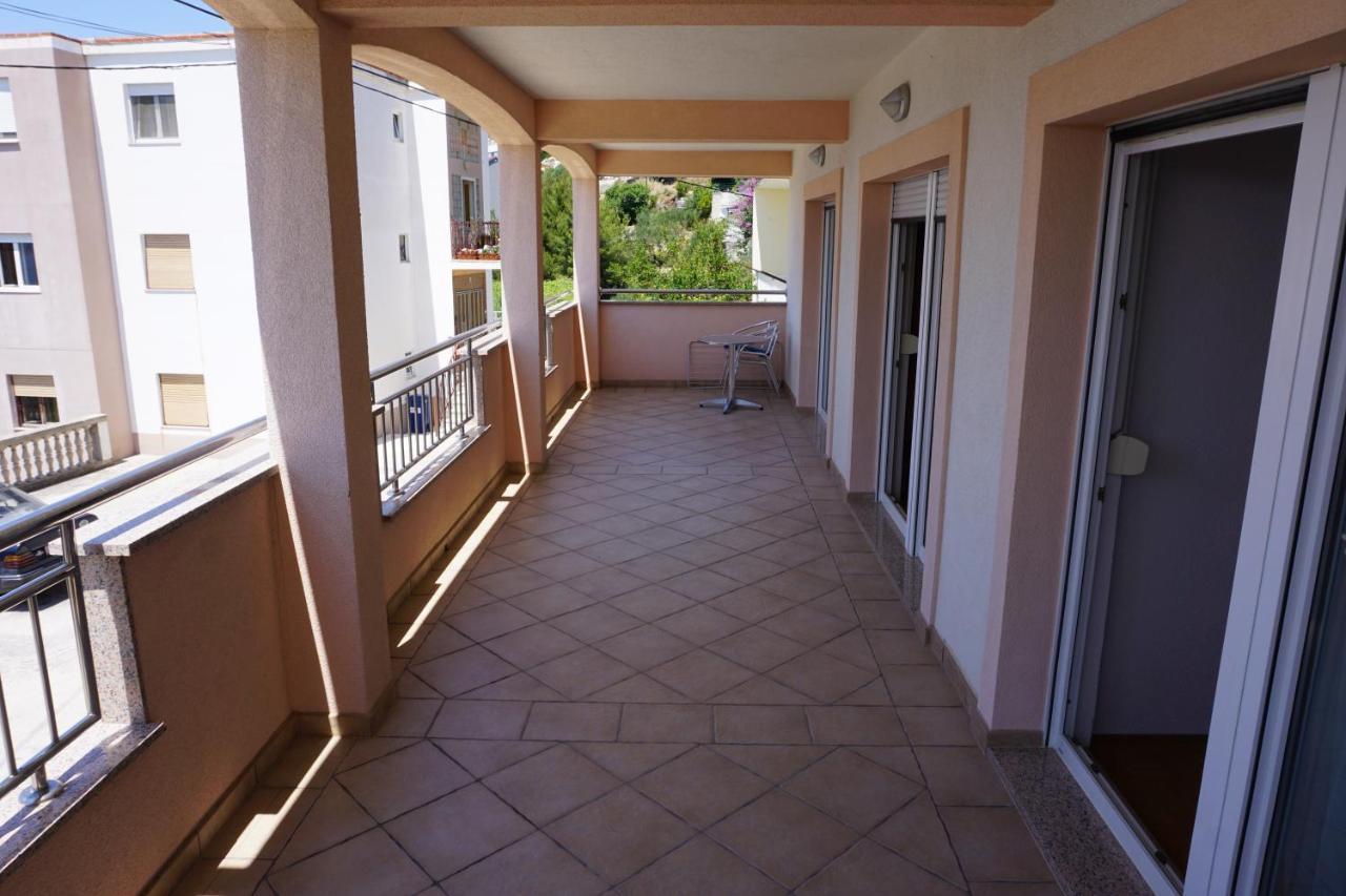Spacious Comfort Apartment Duće Екстериор снимка